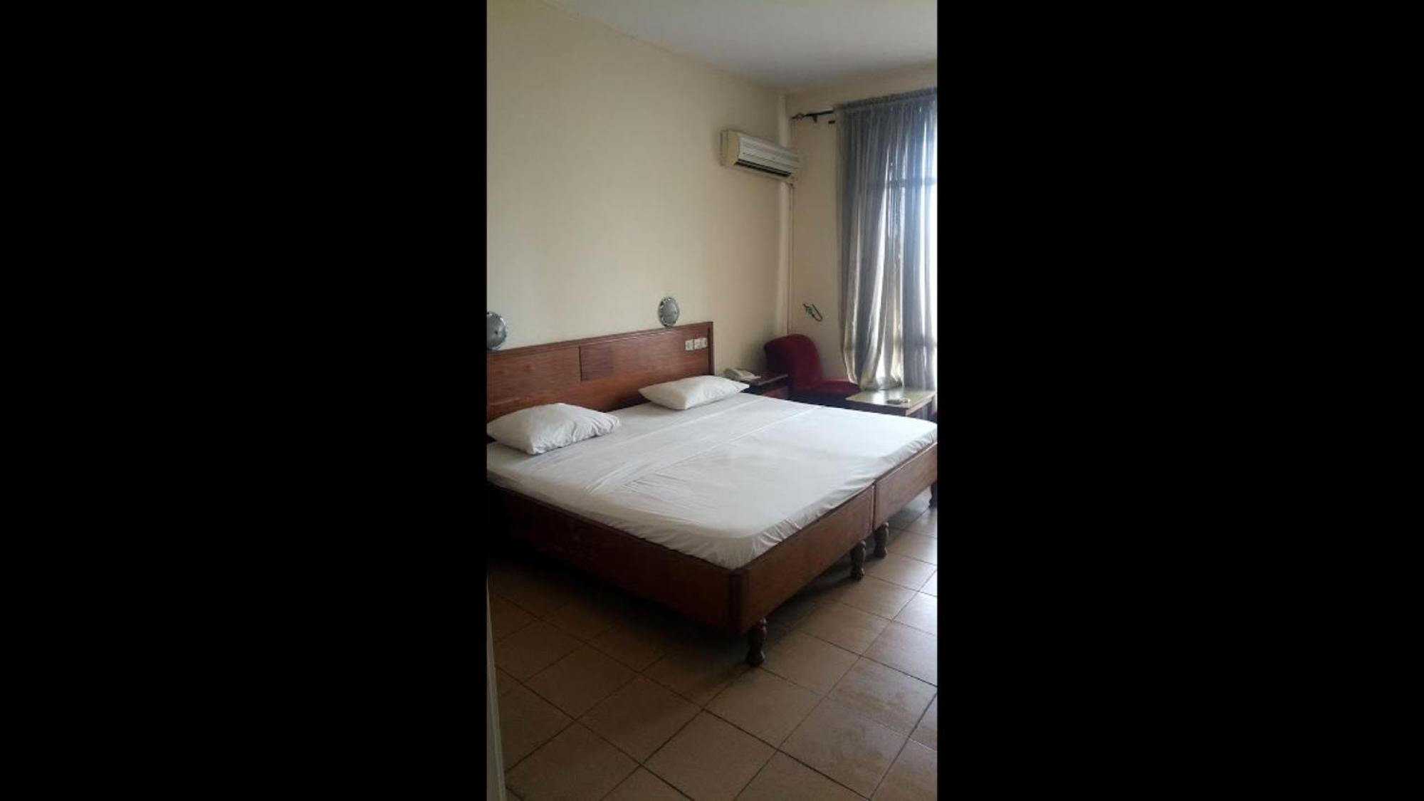 Room In Lodge - Premier Hotel-Ibadan Eksteriør bilde