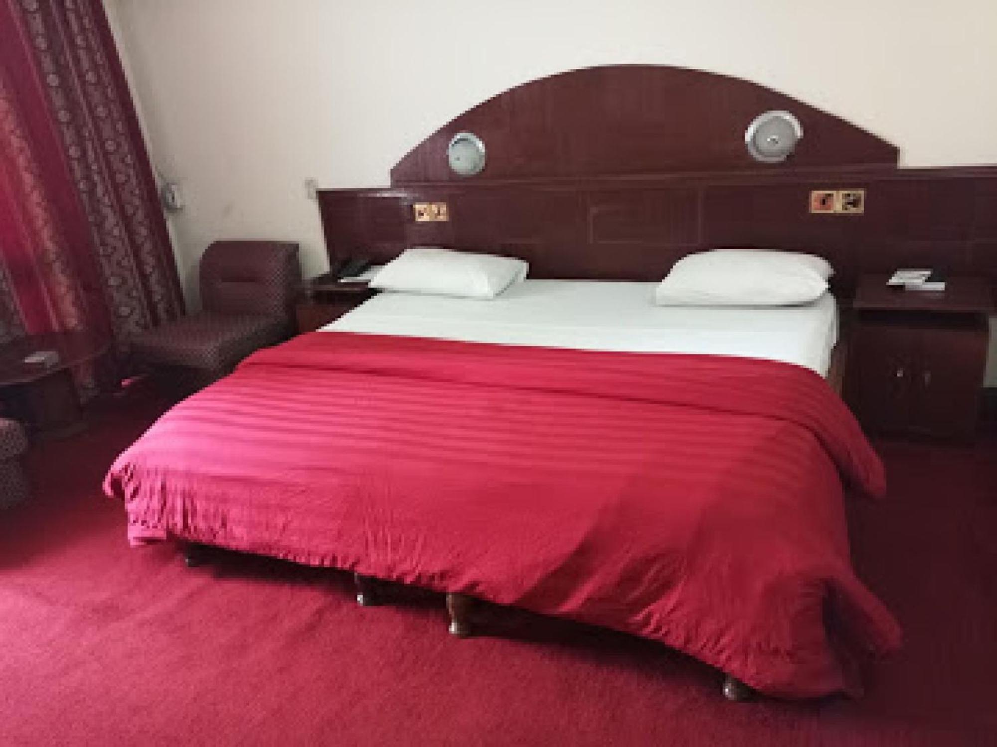 Room In Lodge - Premier Hotel-Ibadan Eksteriør bilde