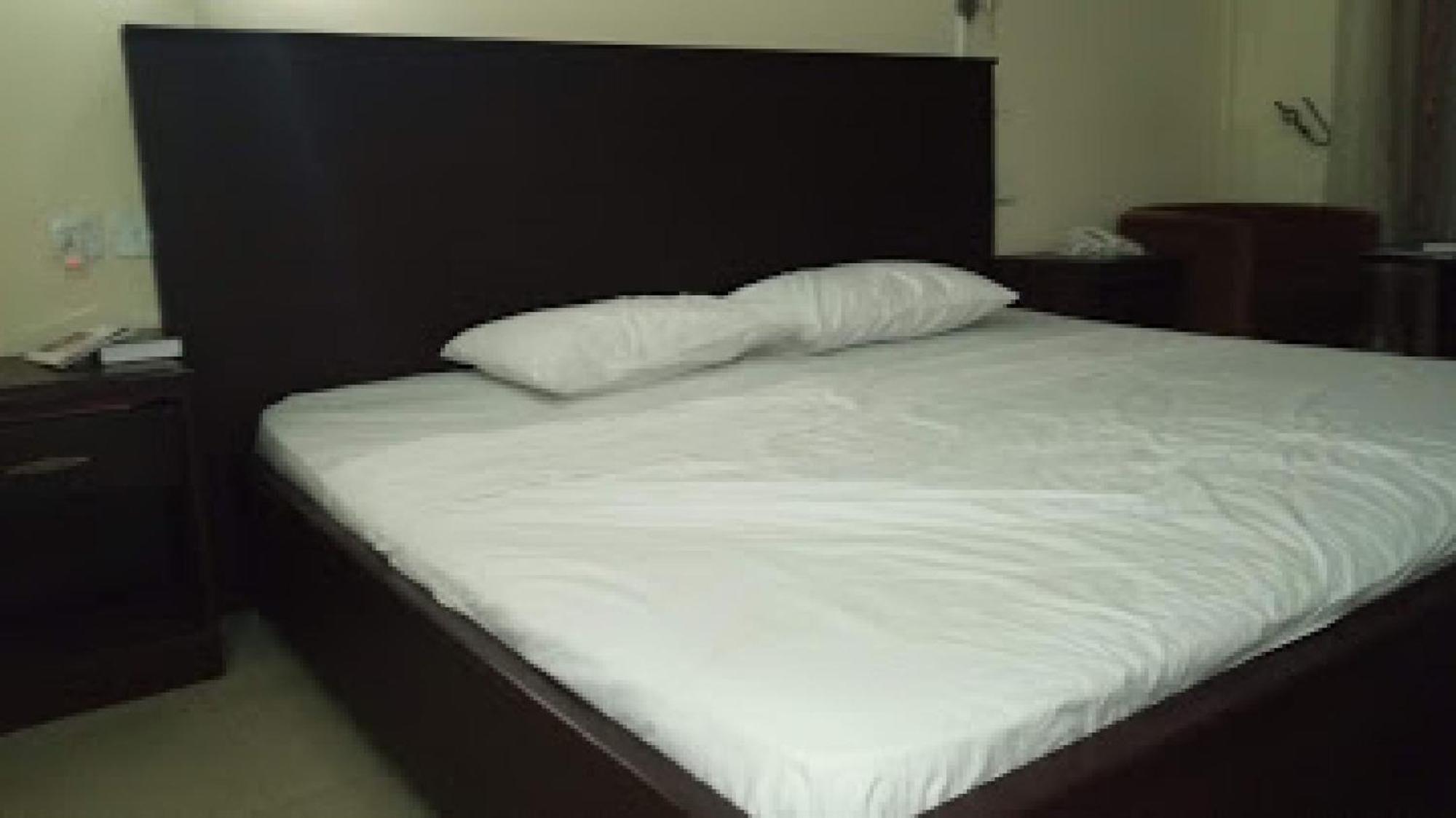 Room In Lodge - Premier Hotel-Ibadan Eksteriør bilde